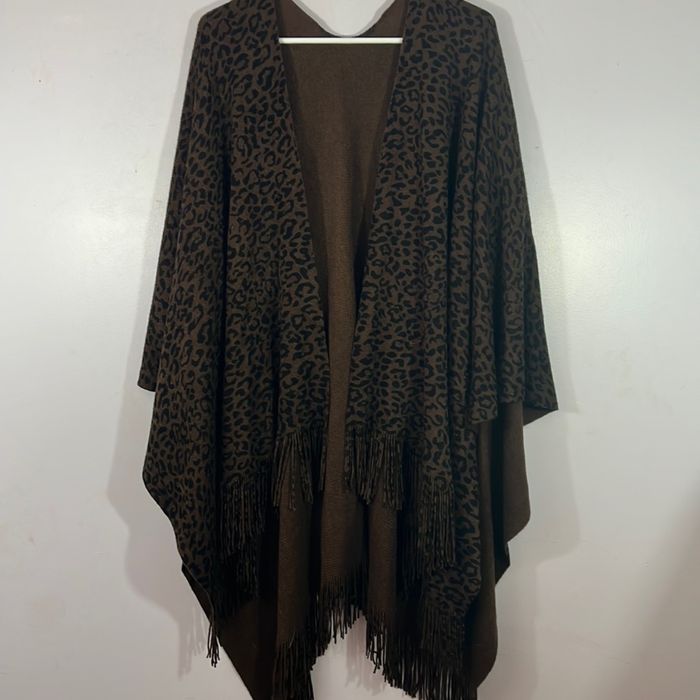 Fringed soft knit cheetah print cape, one size, black and brown